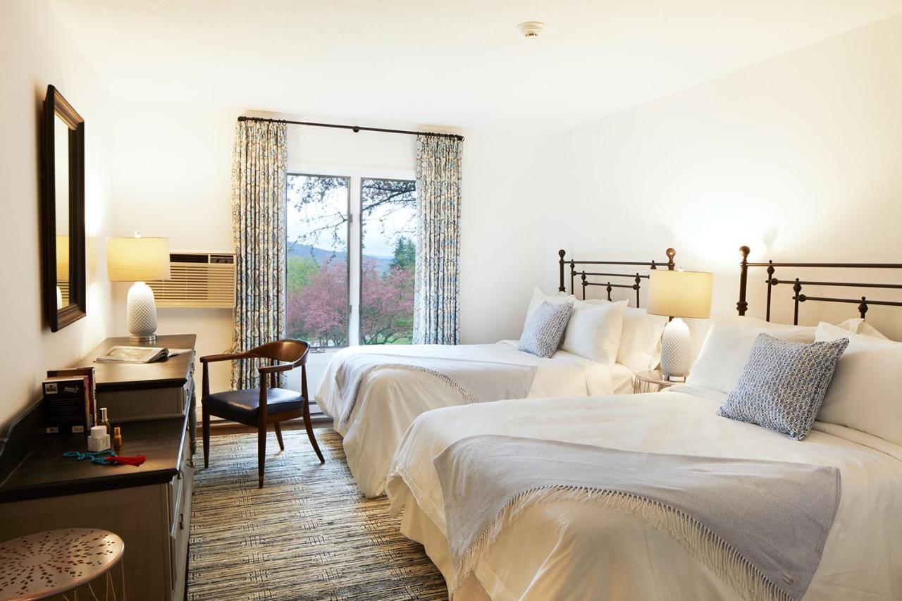 Apple Tree Inn Lenox Esterno foto