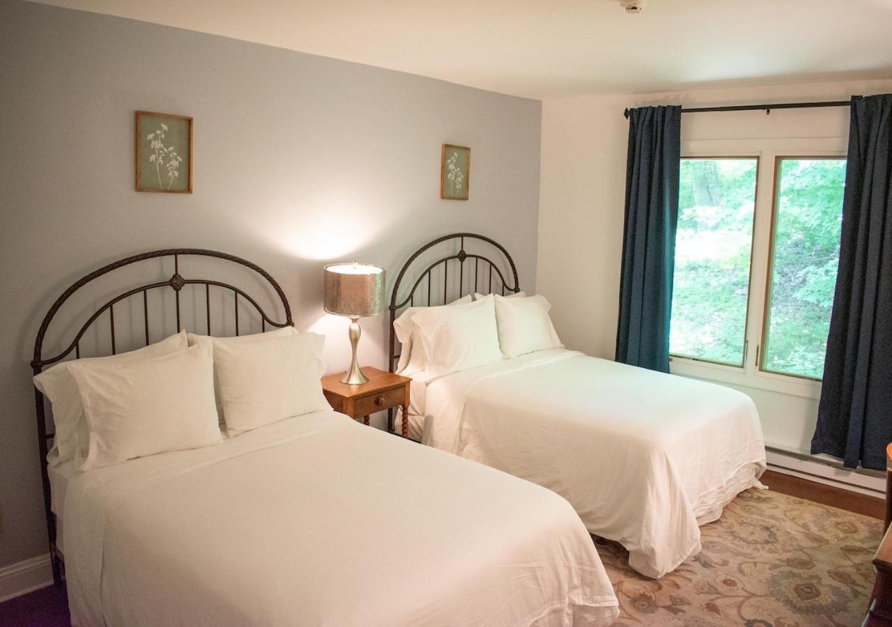 Apple Tree Inn Lenox Esterno foto