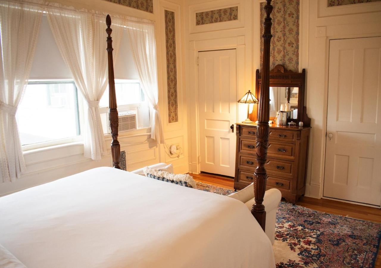 Apple Tree Inn Lenox Esterno foto