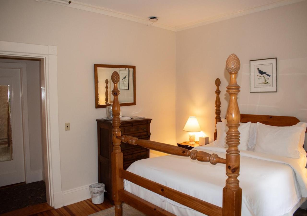 Apple Tree Inn Lenox Esterno foto