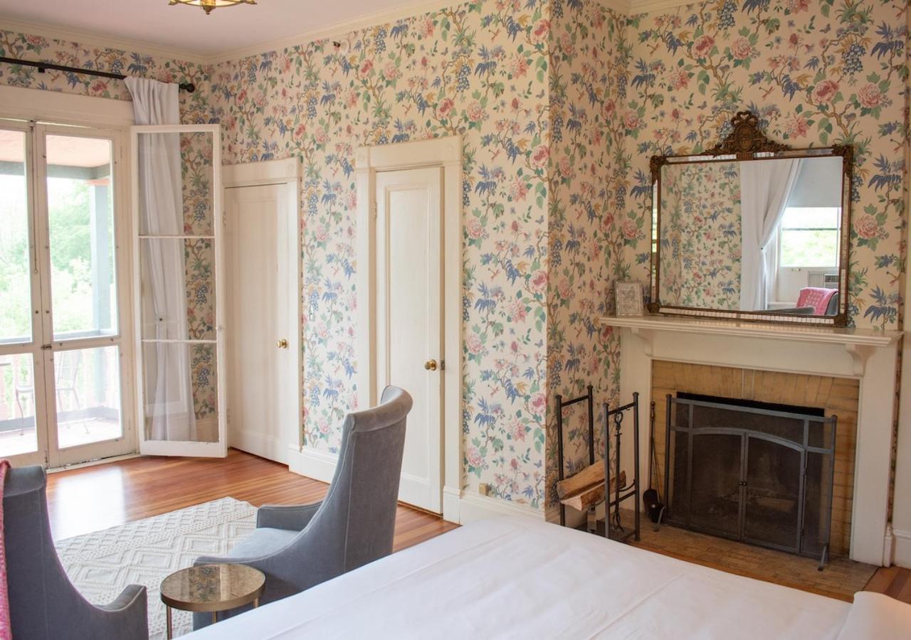 Apple Tree Inn Lenox Esterno foto